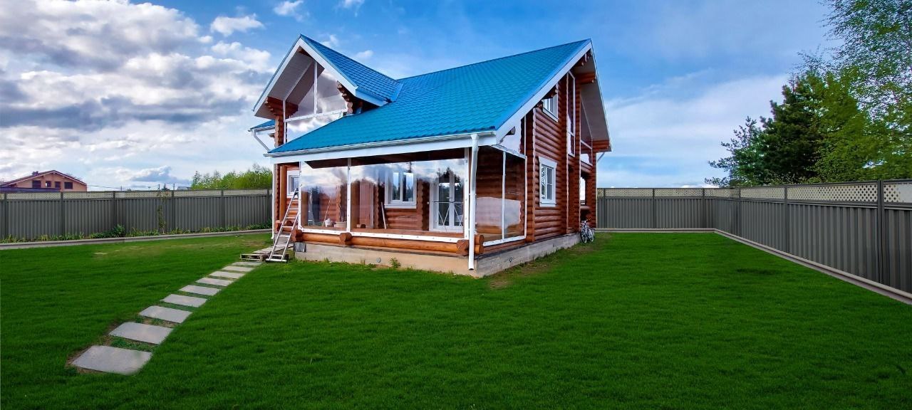 Мягкие окна на веранде загородного дома в Конышёвке